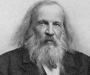Biografía de Dmitri Mendeleev