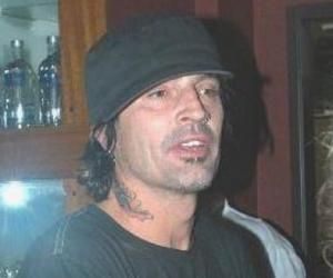 UTommy Lee Biography