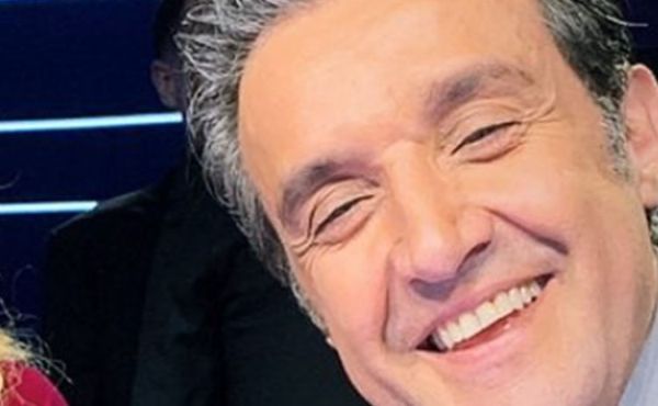 Chi è Flavio Insinna: Età, Fidanzata Adriana, L’eredità e Instagram